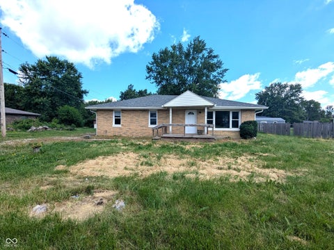 Photo of 674 W 300 N, Anderson, IN 46011 (MLS # 22108875)
