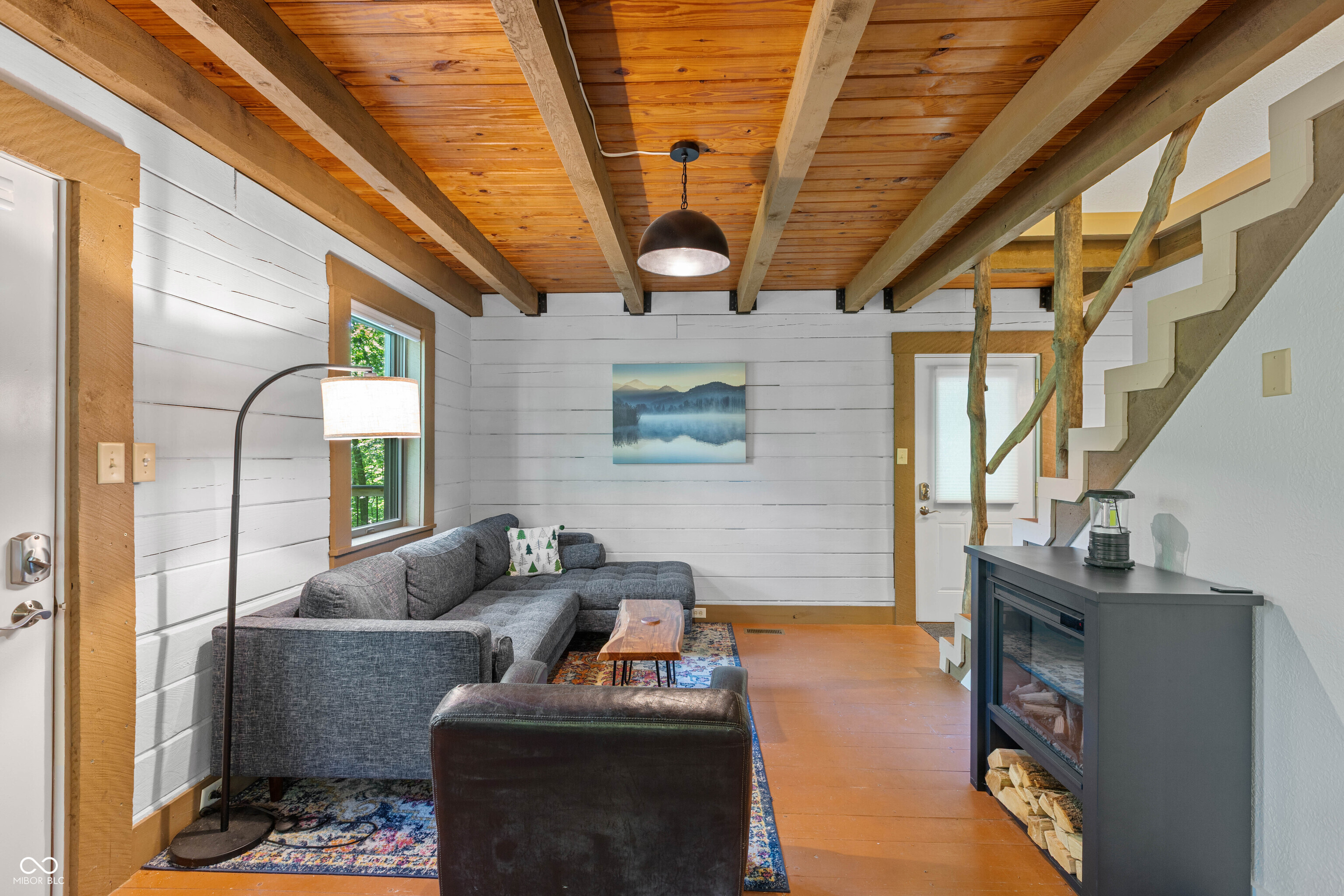 1575 Curly Shingles Road