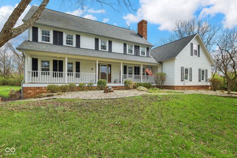 Photo of 3616 Eagle Valley Court, Greenwood, IN 46143 (MLS # 22091815)