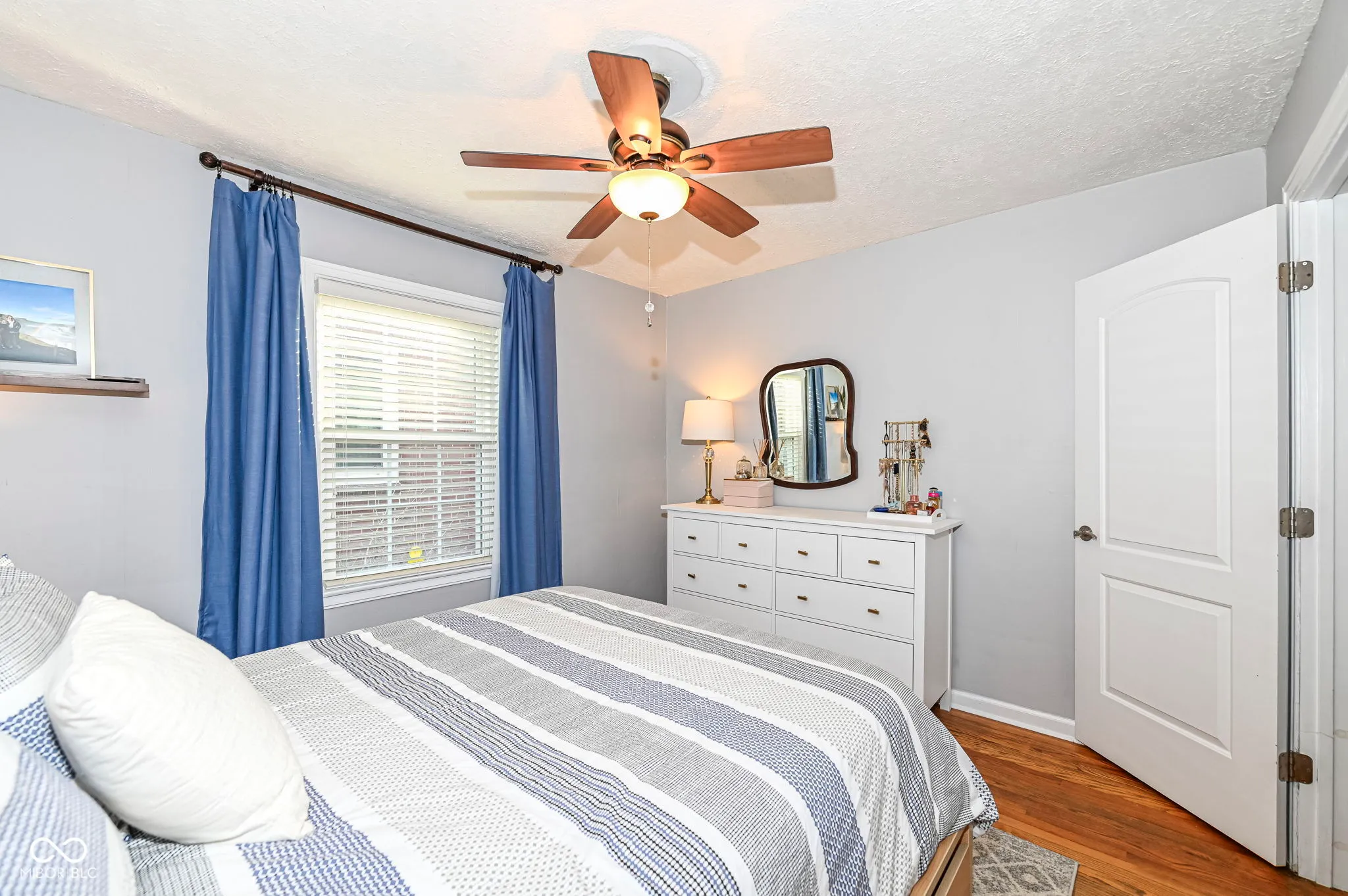 Indianapolis, Indiana 46220, United States, 2 Bedrooms Bedrooms, ,2 BathroomsBathrooms,Residential,Pending,118812