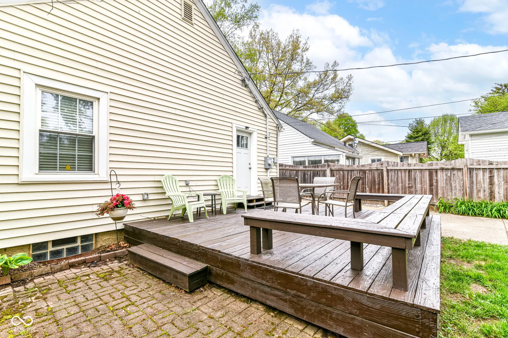 Indianapolis, Indiana 46220, United States, 2 Bedrooms Bedrooms, ,2 BathroomsBathrooms,Residential,Pending,118812