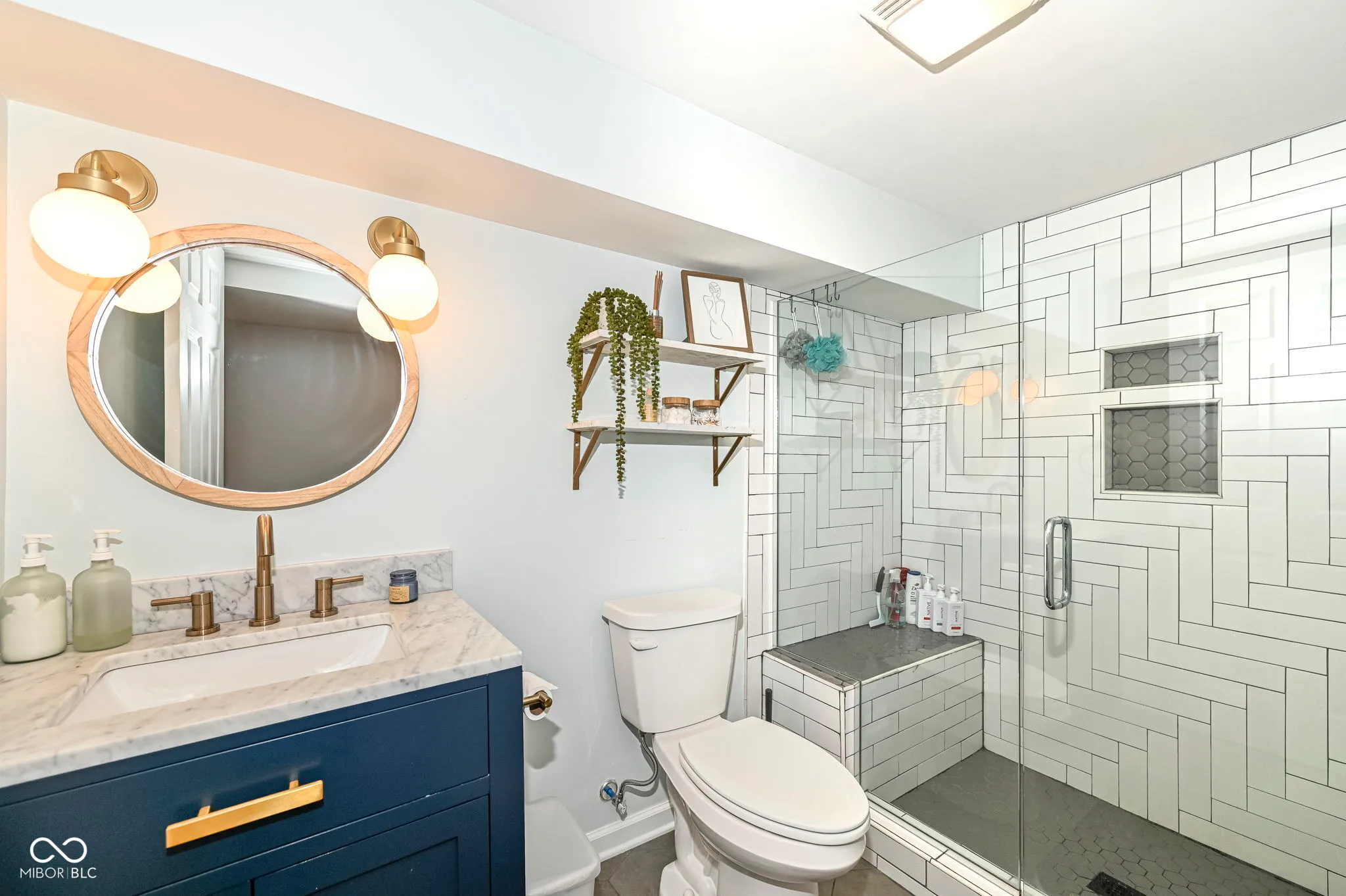 Indianapolis, Indiana 46220, United States, 2 Bedrooms Bedrooms, ,2 BathroomsBathrooms,Residential,Pending,118812