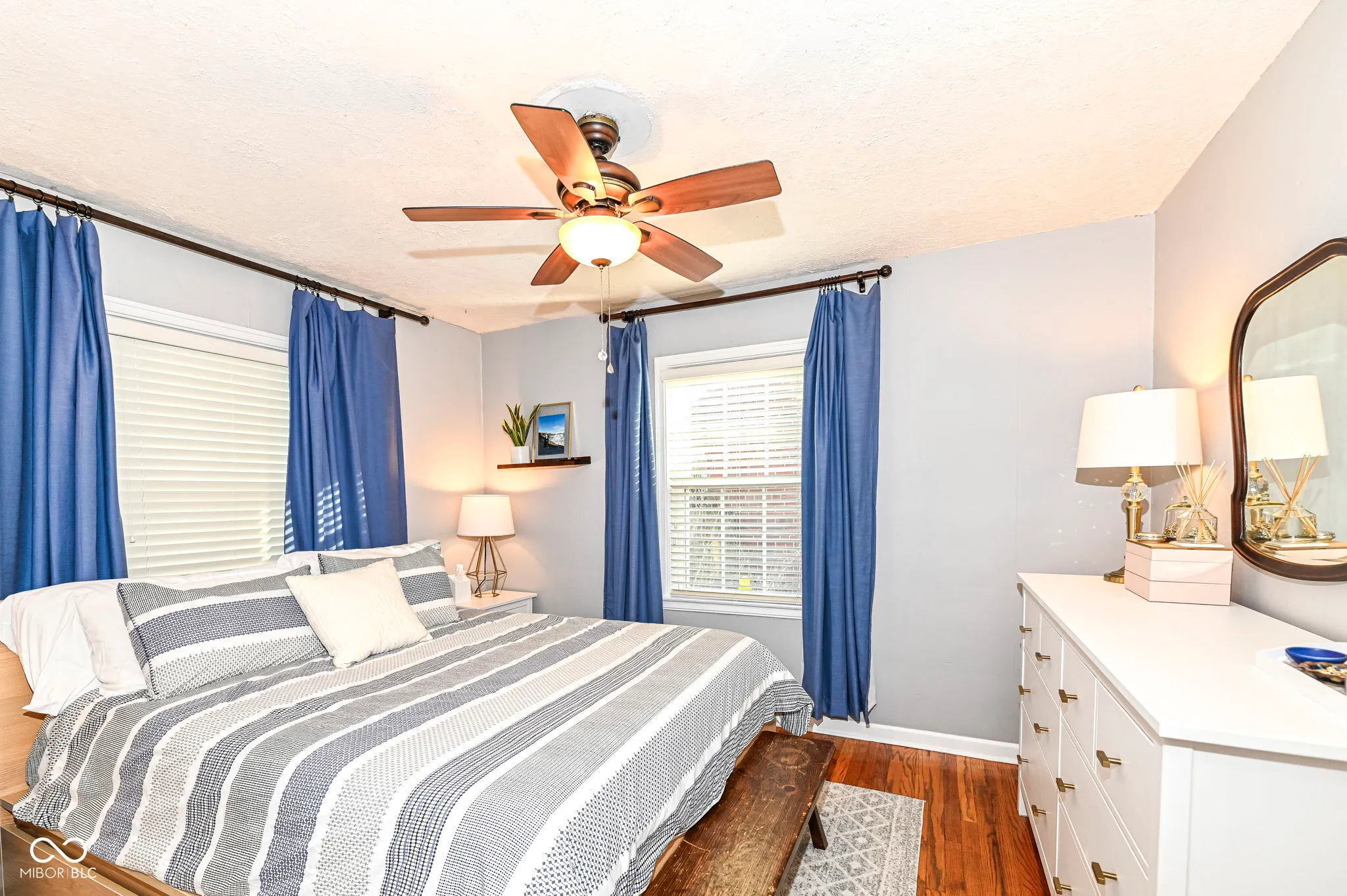 Indianapolis, Indiana 46220, United States, 2 Bedrooms Bedrooms, ,2 BathroomsBathrooms,Residential,Pending,118812