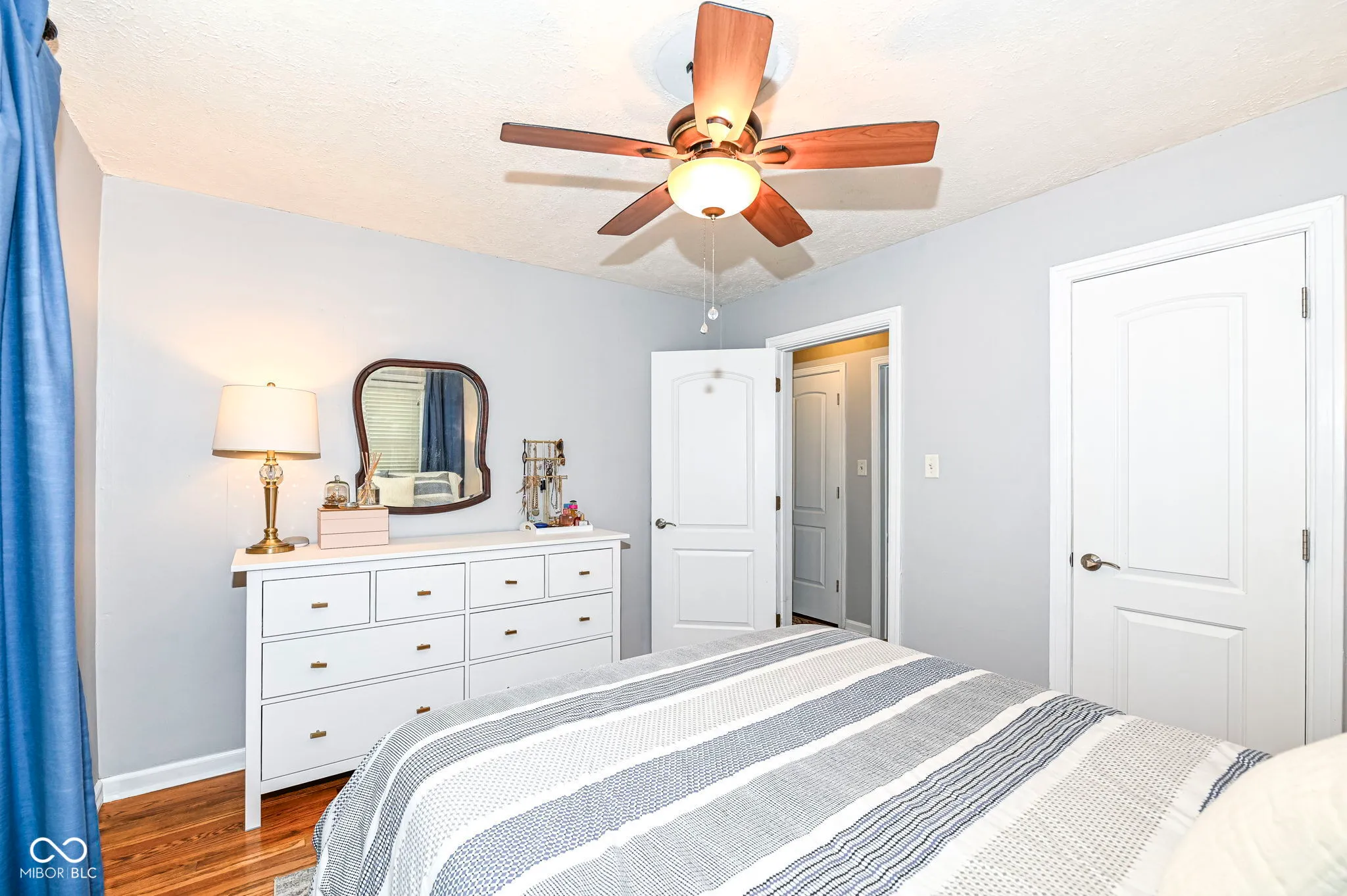 Indianapolis, Indiana 46220, United States, 2 Bedrooms Bedrooms, ,2 BathroomsBathrooms,Residential,Pending,118812