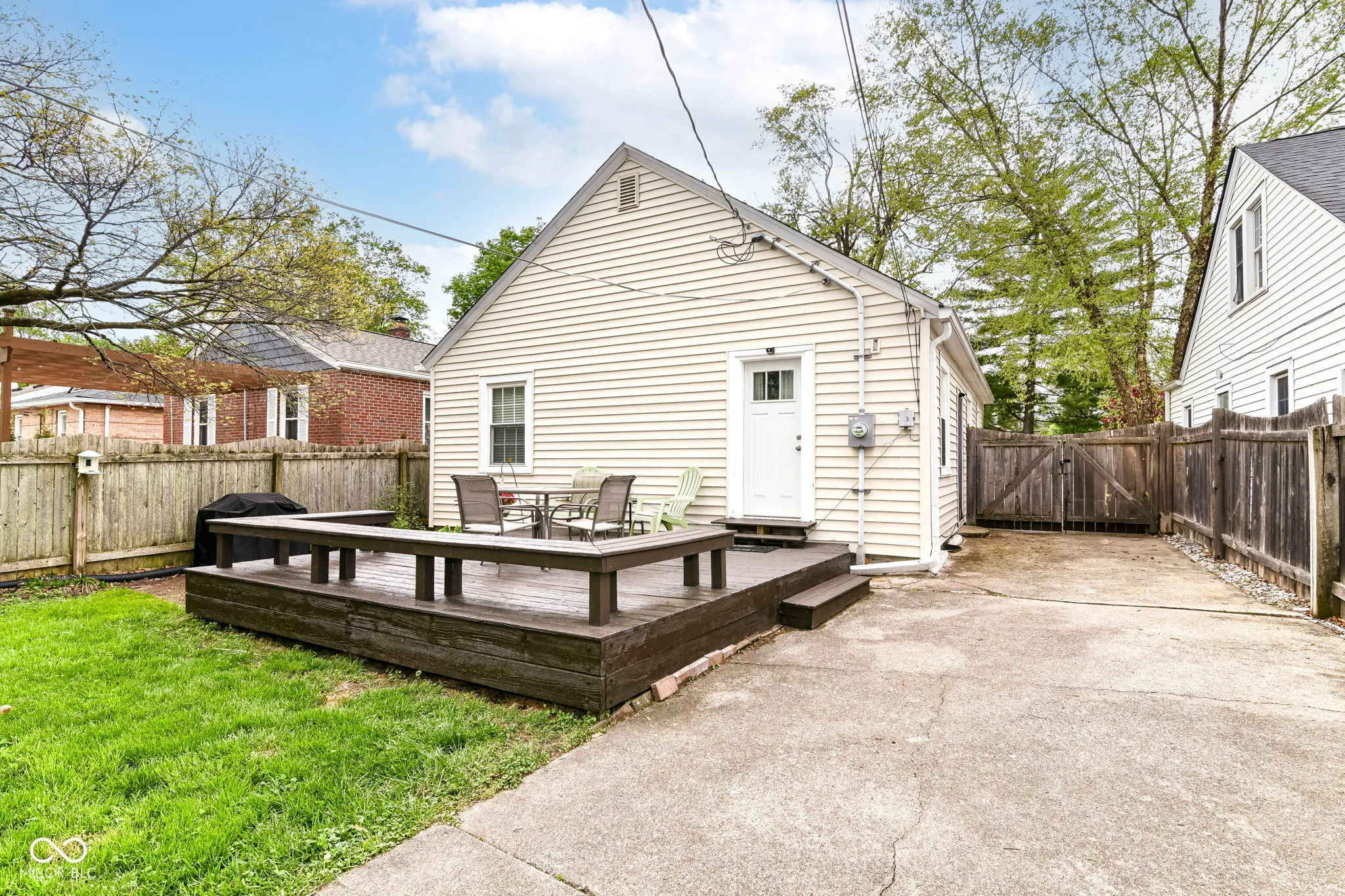 Indianapolis, Indiana 46220, United States, 2 Bedrooms Bedrooms, ,2 BathroomsBathrooms,Residential,Pending,118812