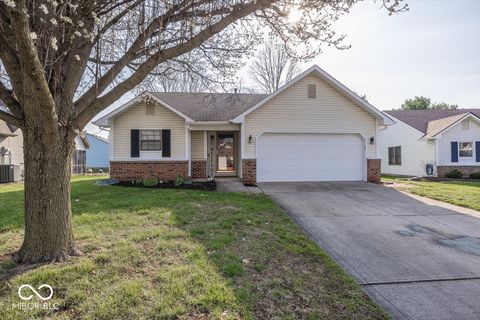 Photo of 14741 Village Park East Drive, Carmel, IN 46033 (MLS # 22080608)