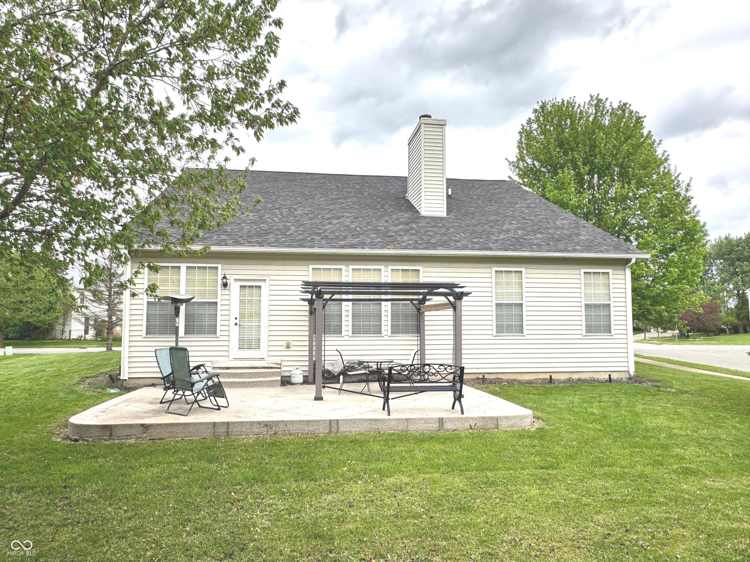 18680 Long Walk Lane