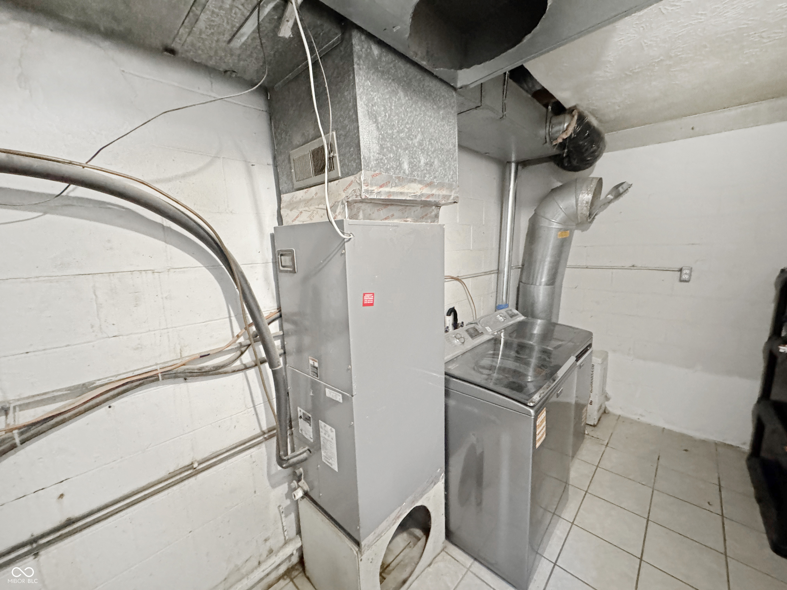 4699 E Sunnyslope Drive