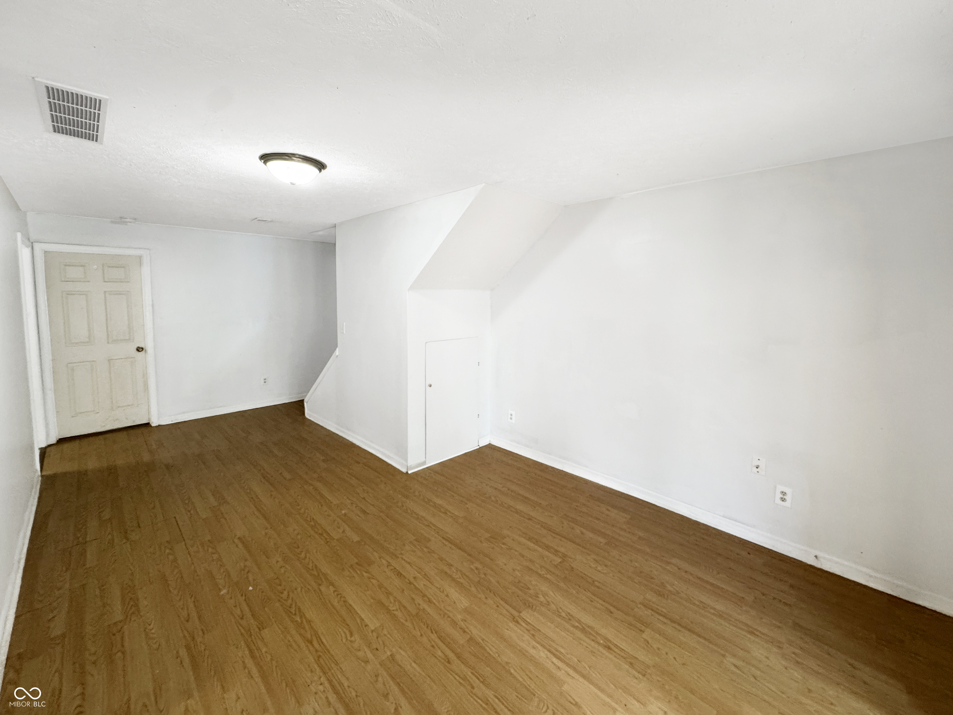 4699 E Sunnyslope Drive