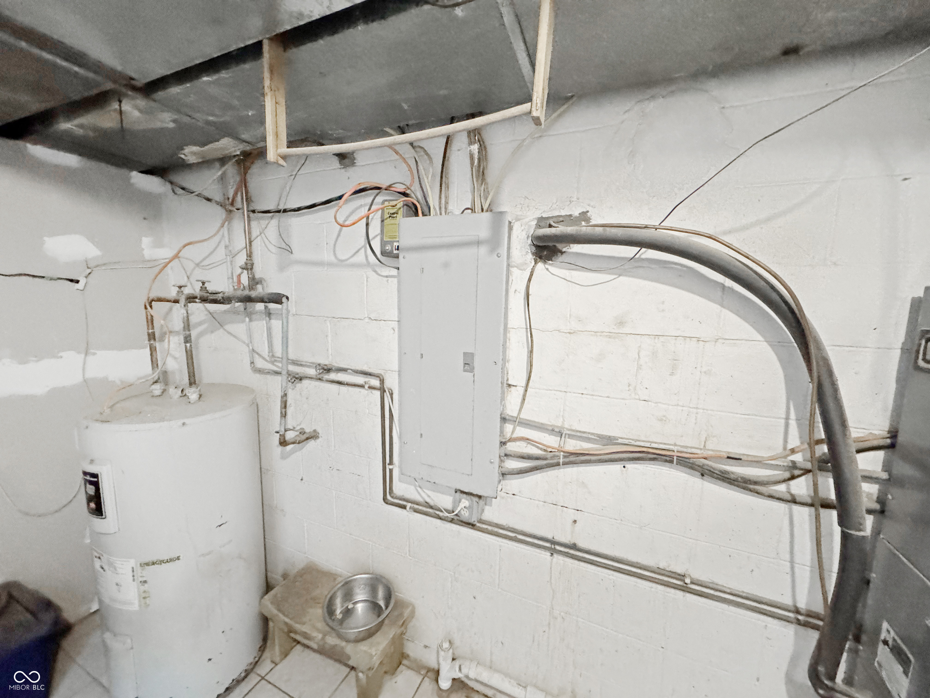 4699 E Sunnyslope Drive