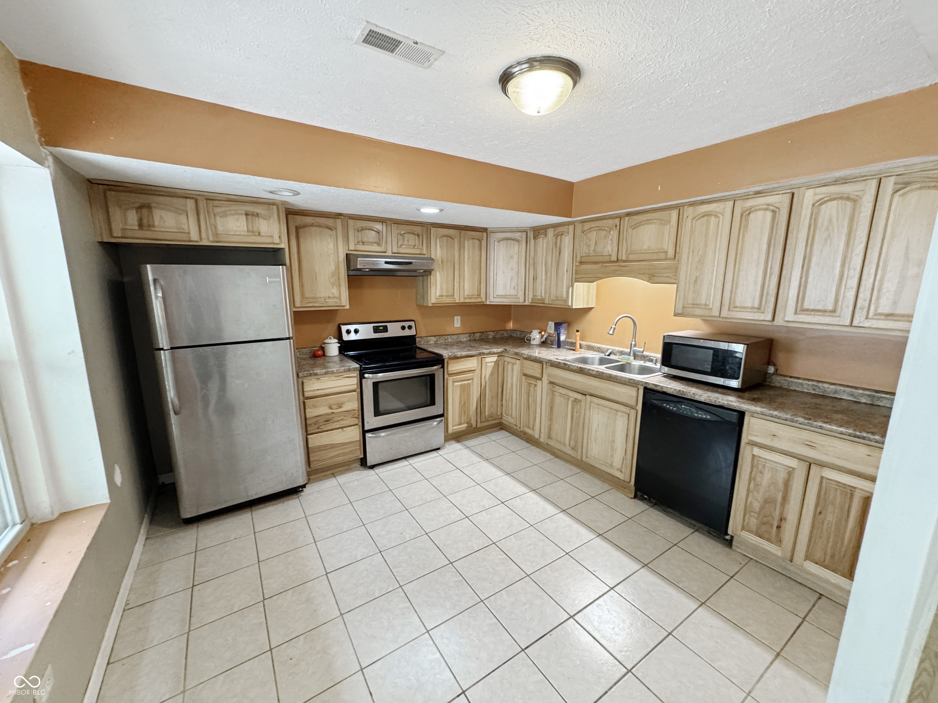 4699 E Sunnyslope Drive