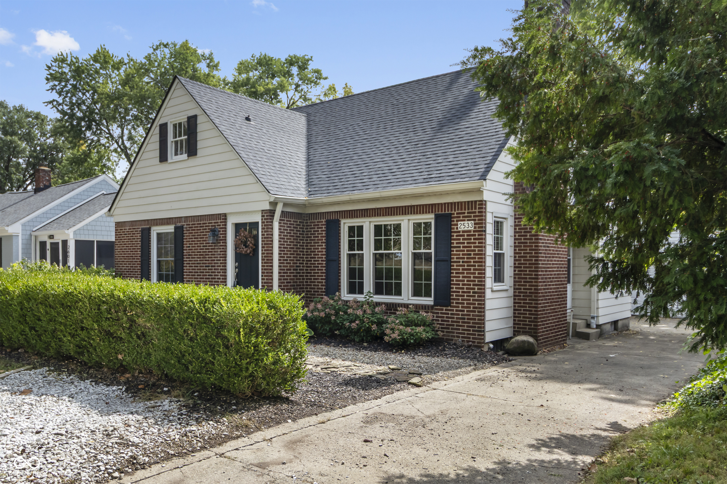 2533 Kessler Boulevard East Drive
