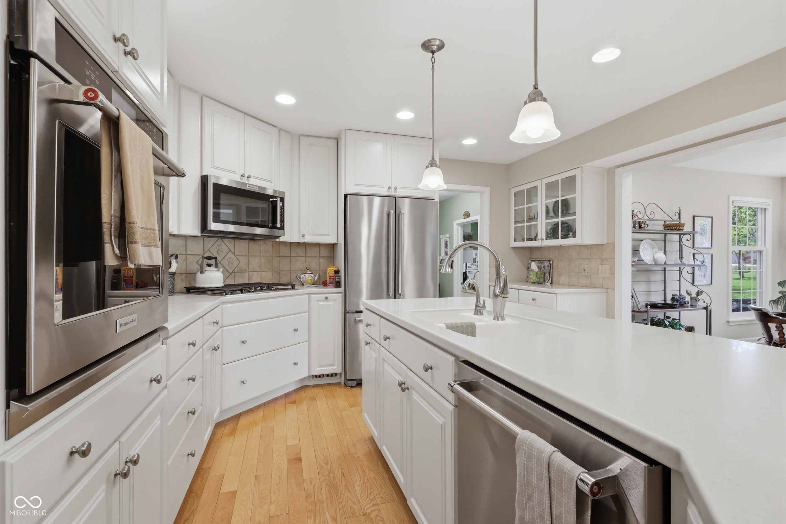 10214 E Lakeshore Drive