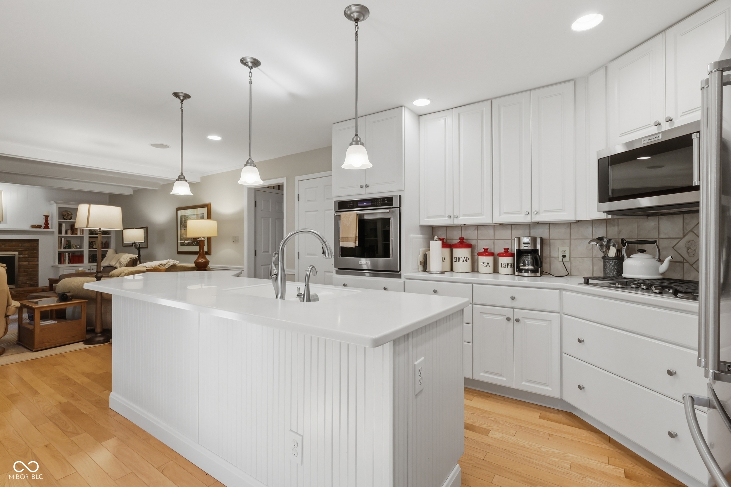 10214 E Lakeshore Drive