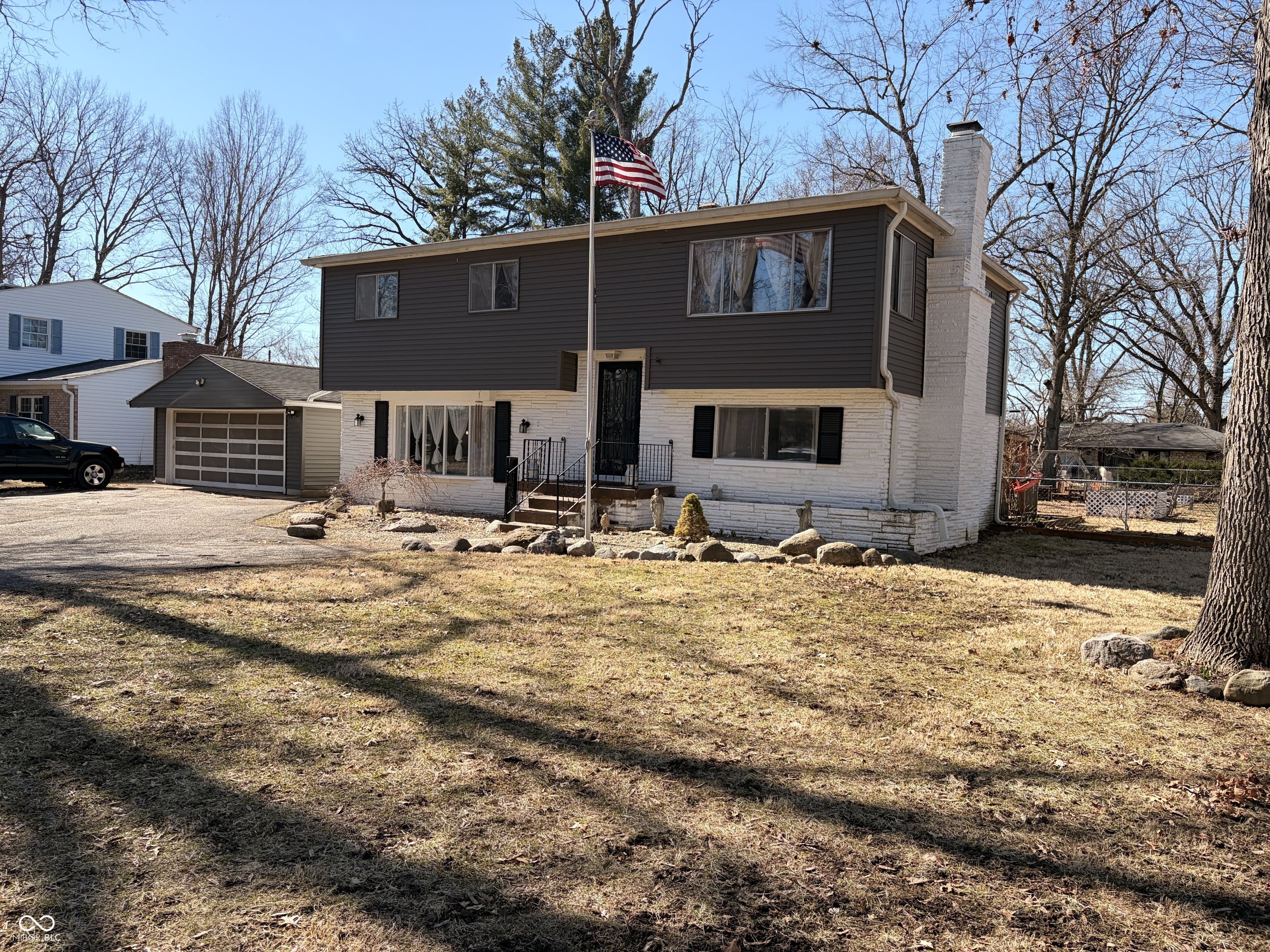 7536 Lindenwood Drive