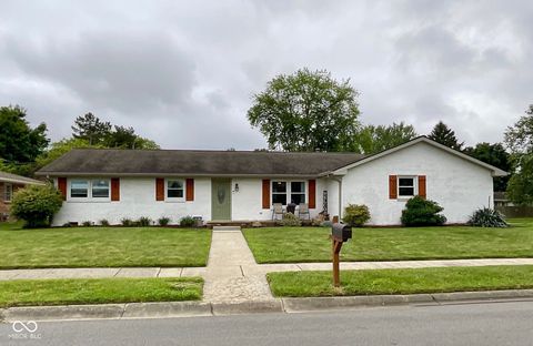 4625 Woodcrest Drive Columbus IN 47203