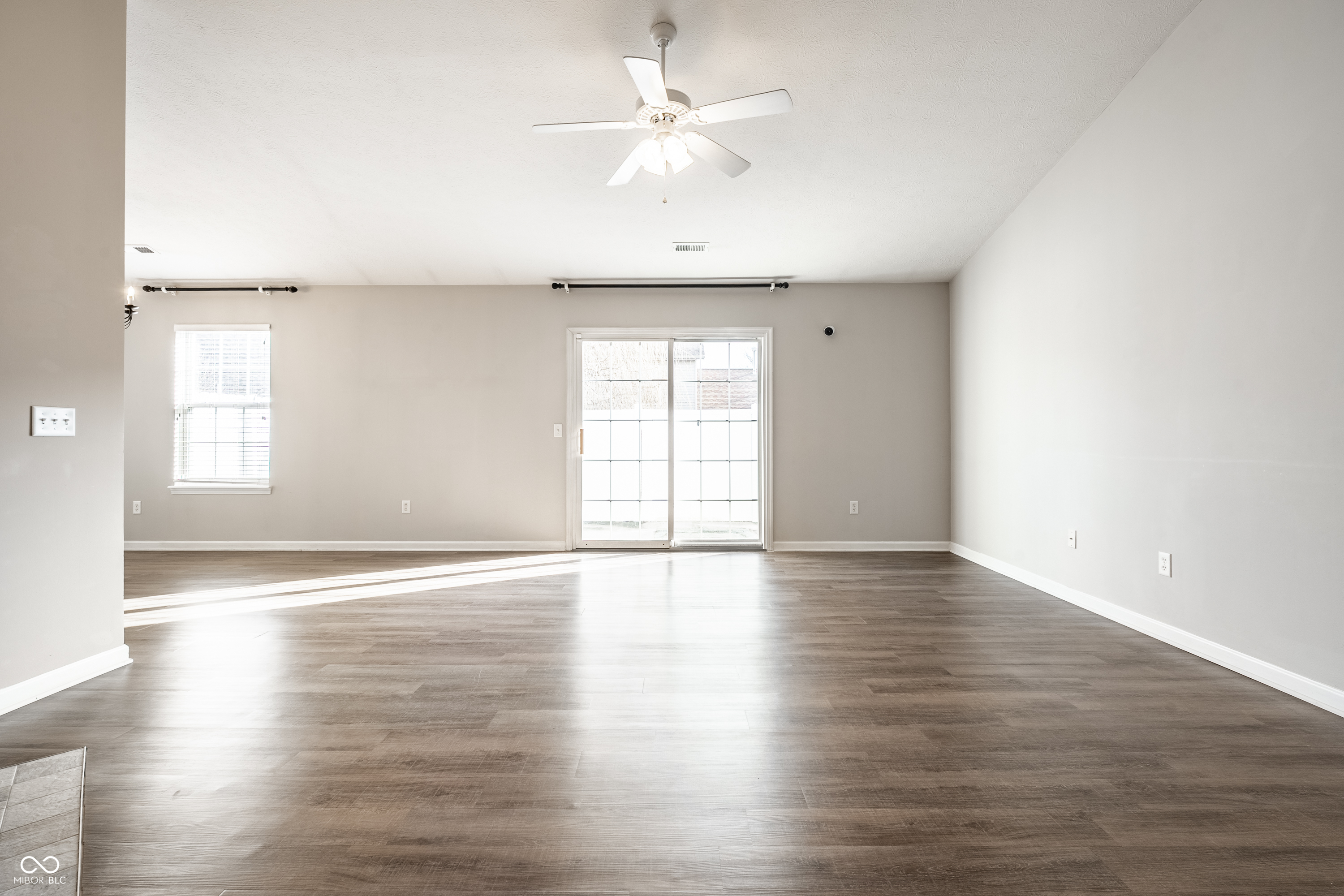 14923 Silver Thorne Way