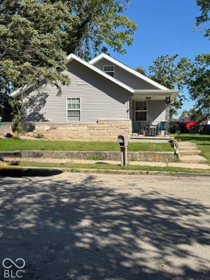 908 S BLAINE ST, MUNCIE, IN 47302 - Image 8aac69f97ff0b8e7cdc2d0d0ed6458fa/344768749