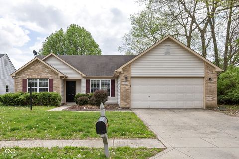 Photo of 6119 Karst Drive, Indianapolis, IN 46221 (MLS # 22097487)