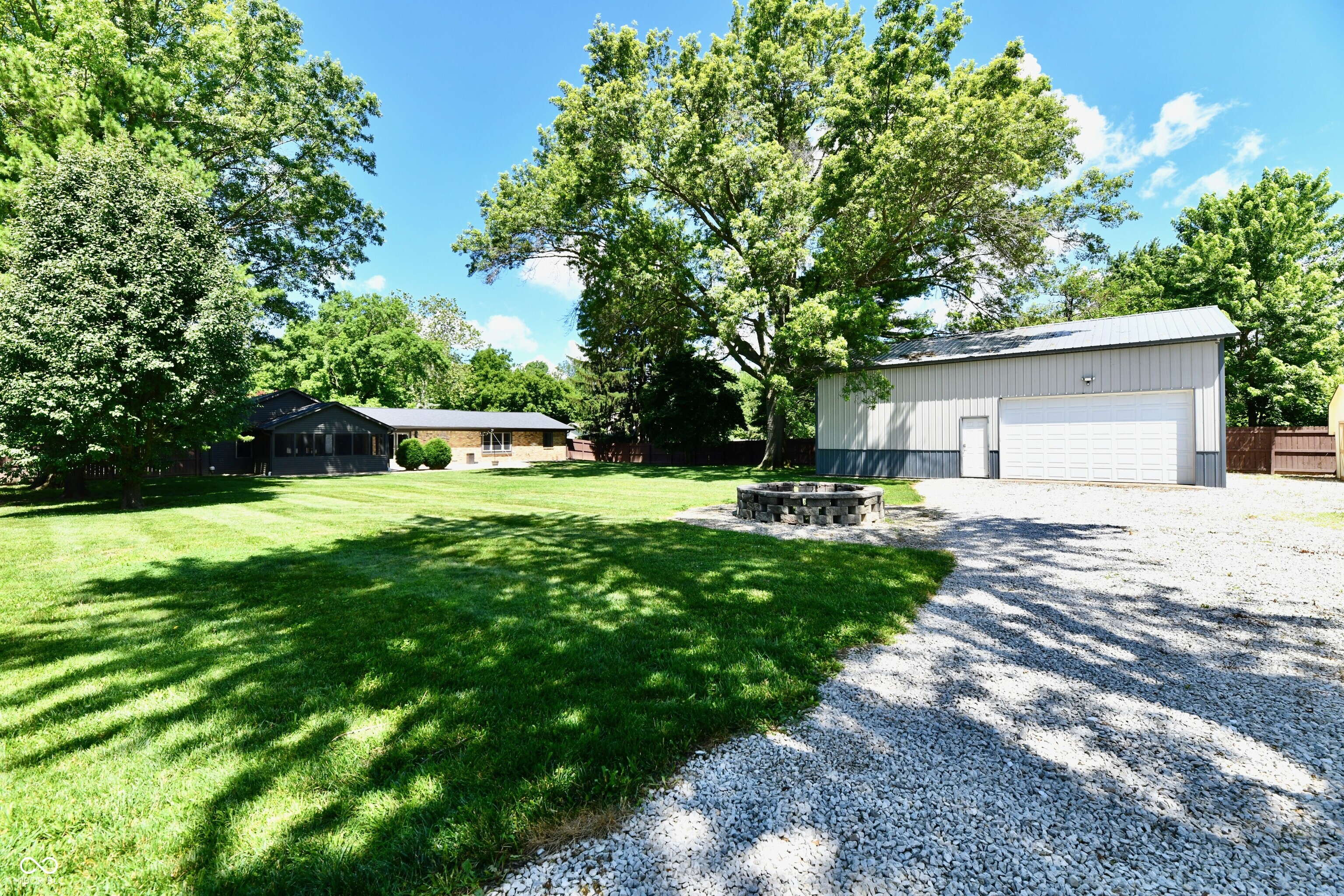 2999 Woodside Drive