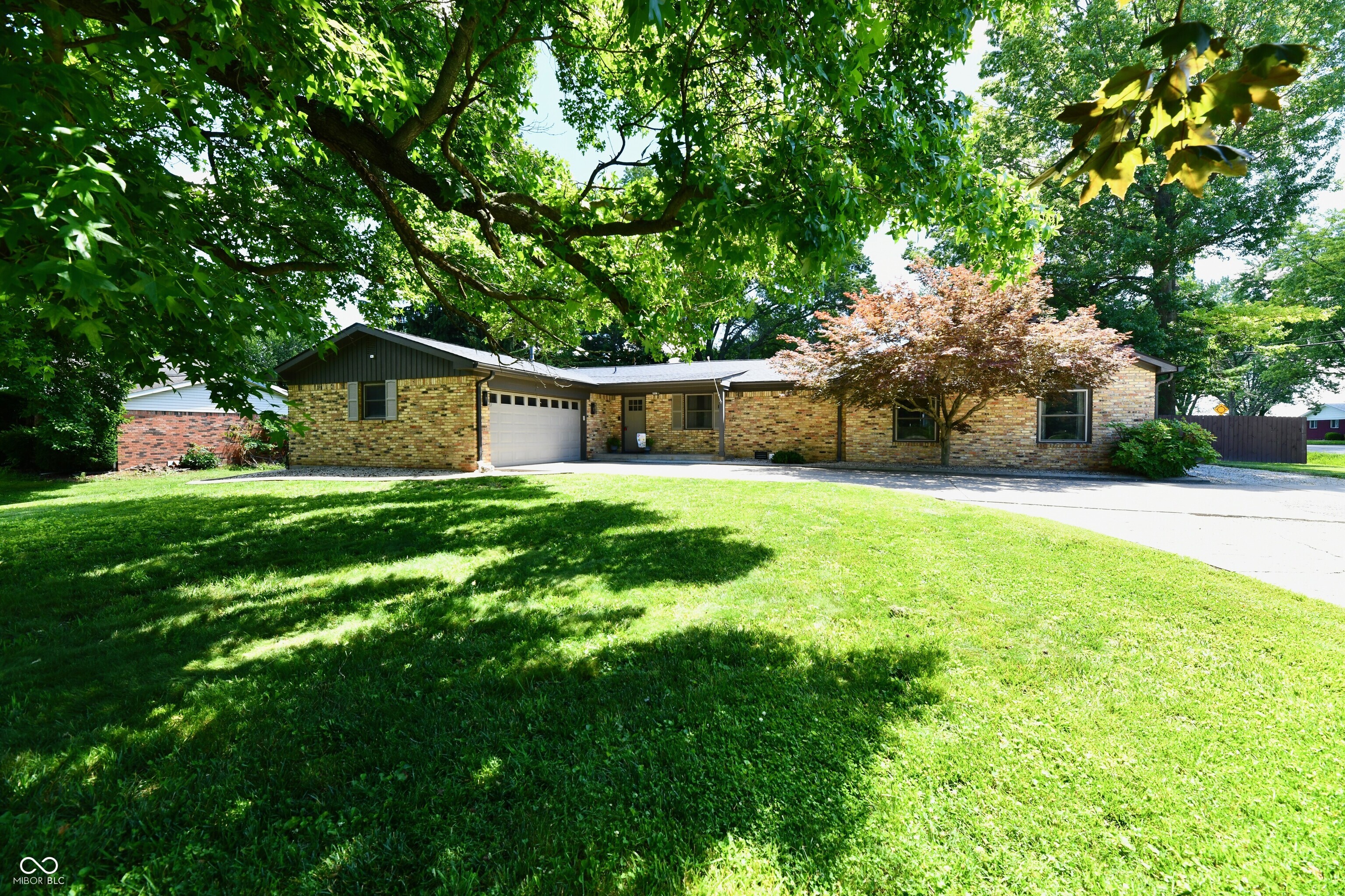 2999 Woodside Drive