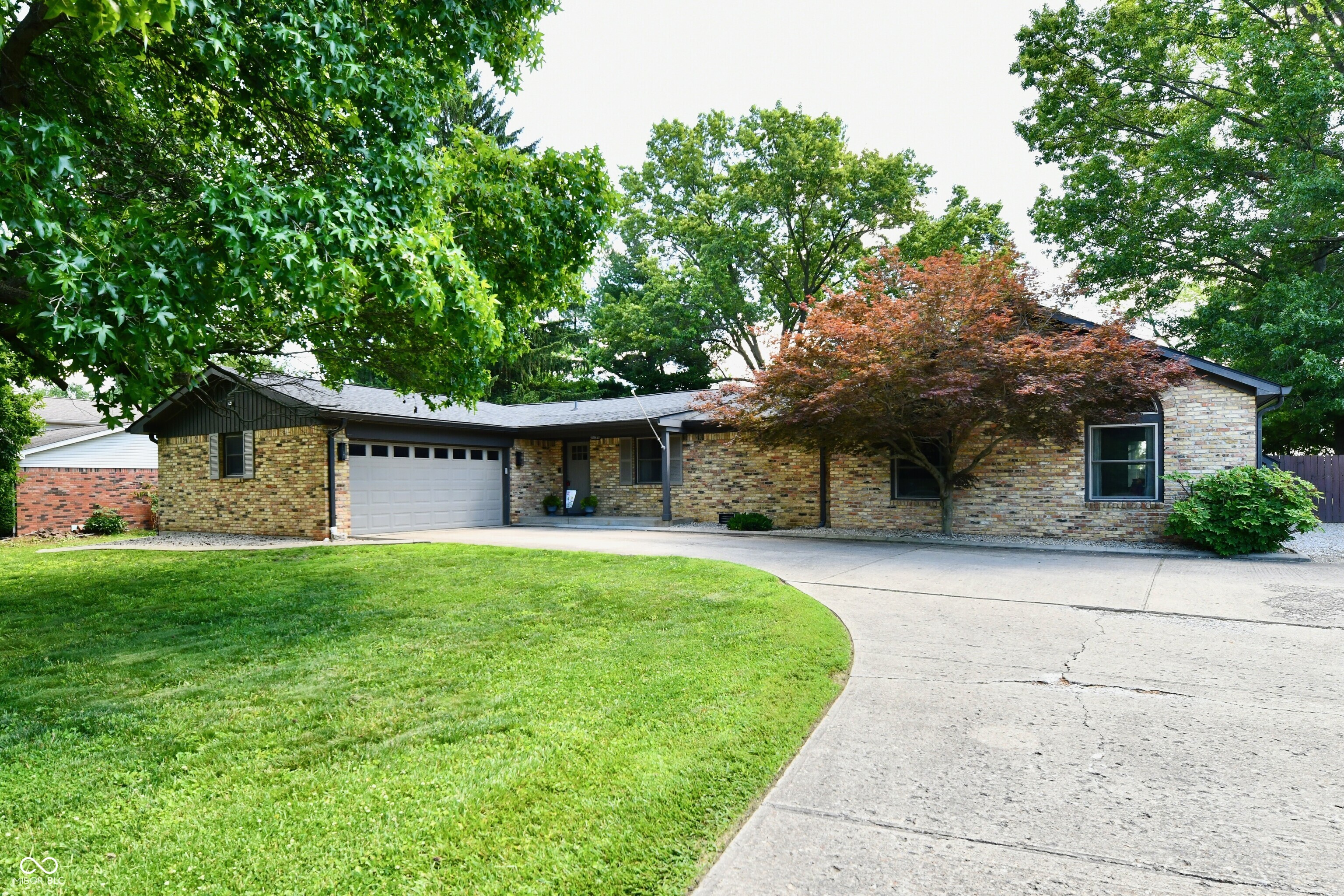 2999 Woodside Drive