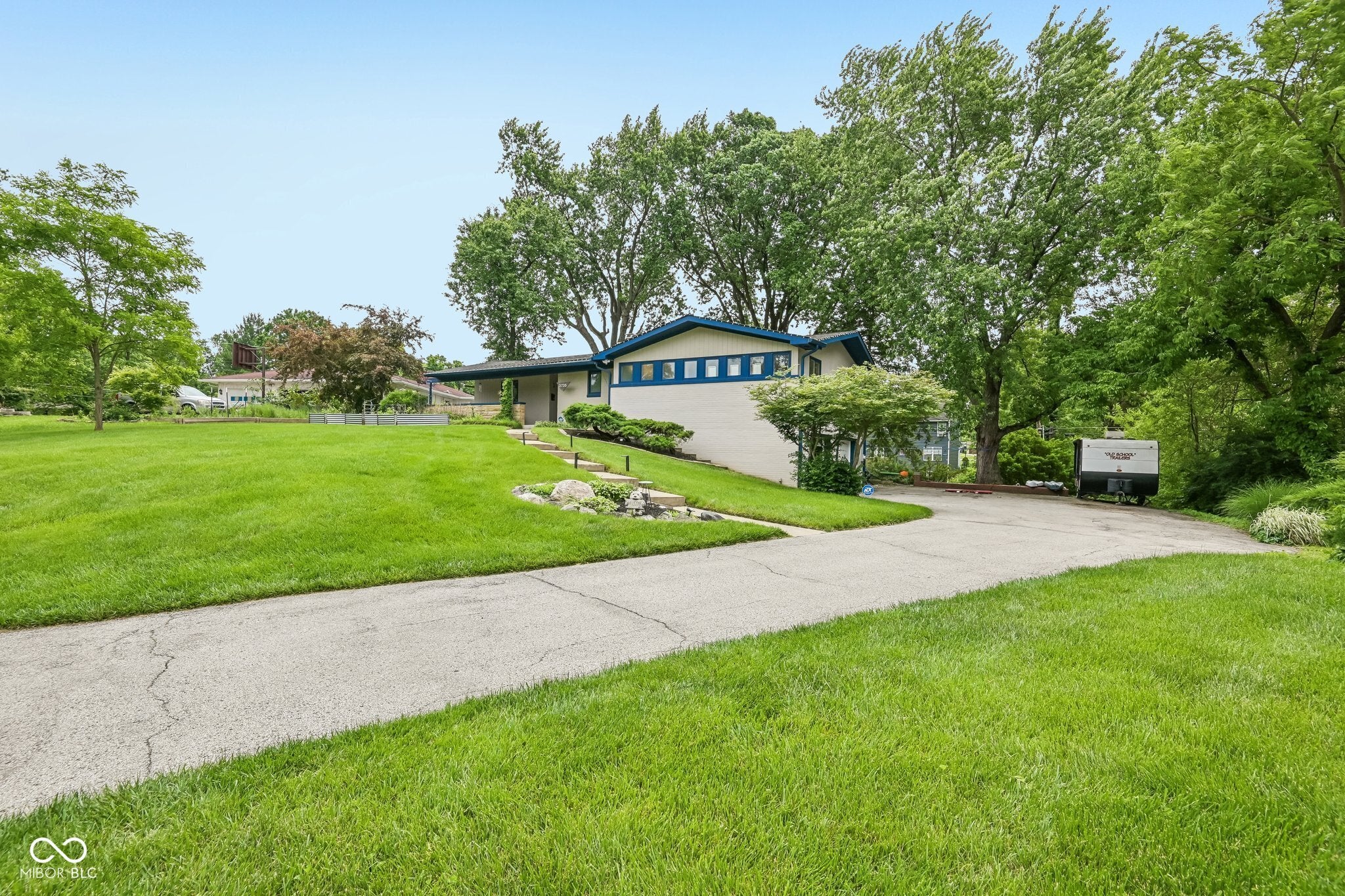 3735 Cheviot Place