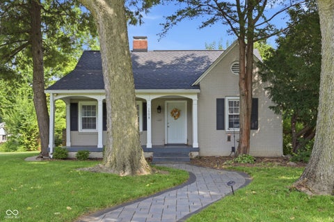 Photo of 1508 Kessler Boulevard East Drive, Indianapolis, IN 46220 (MLS # 22121160)