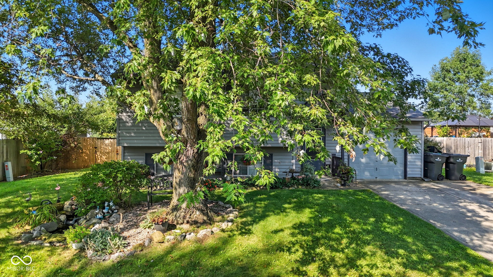 50 Meadow Creek Boulevard