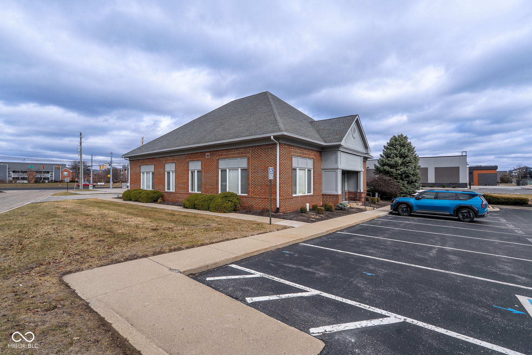 4755 Statesmen Drive