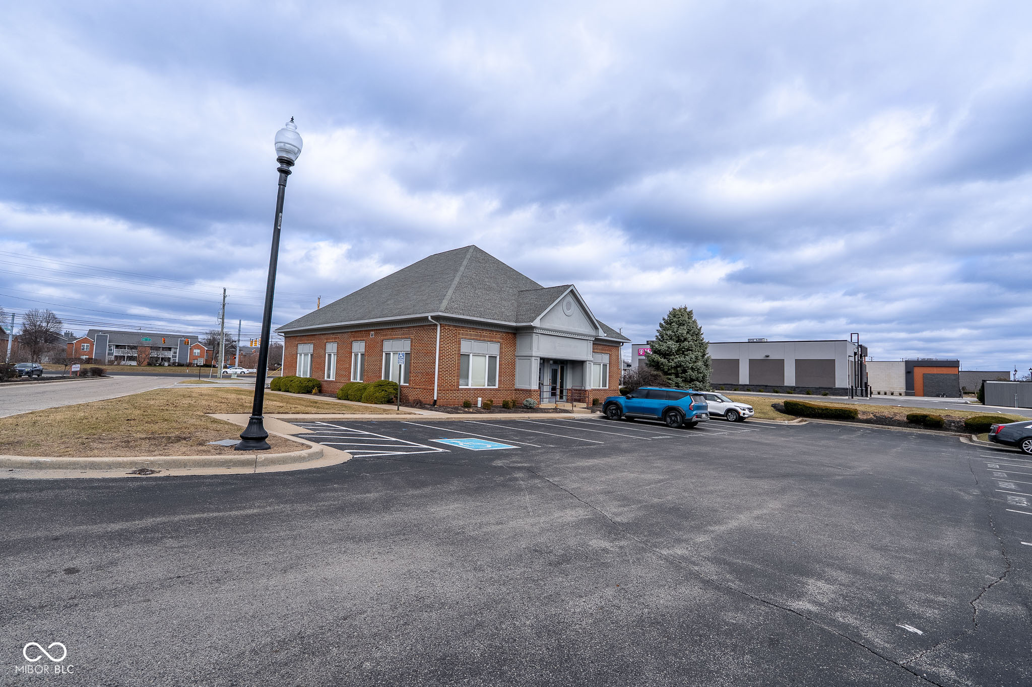 4755 Statesmen Drive