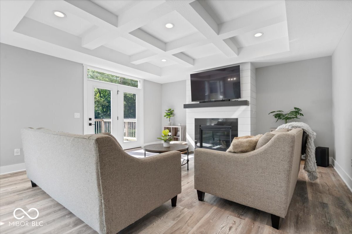 865 W Barouche