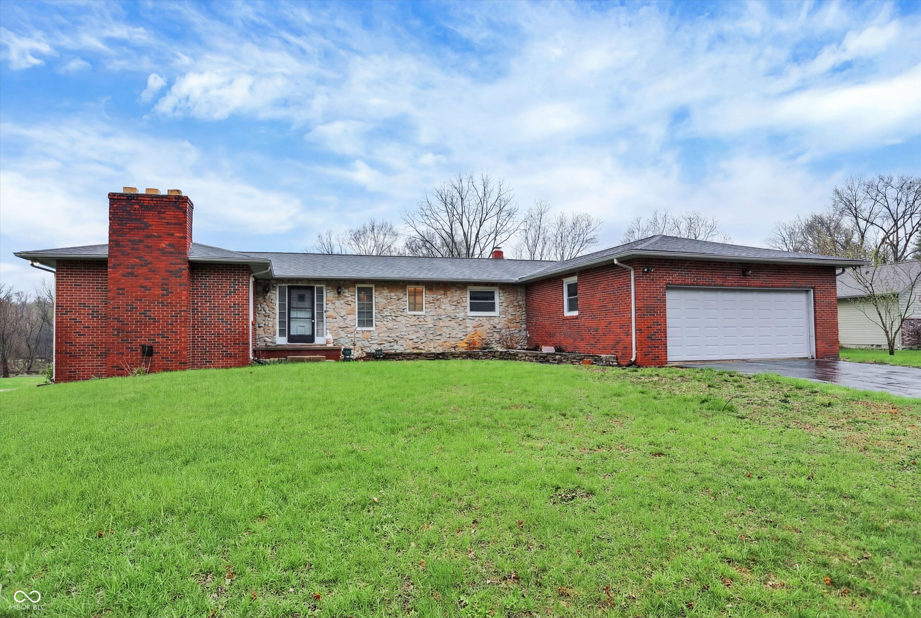 1609 Greenacres Drive
