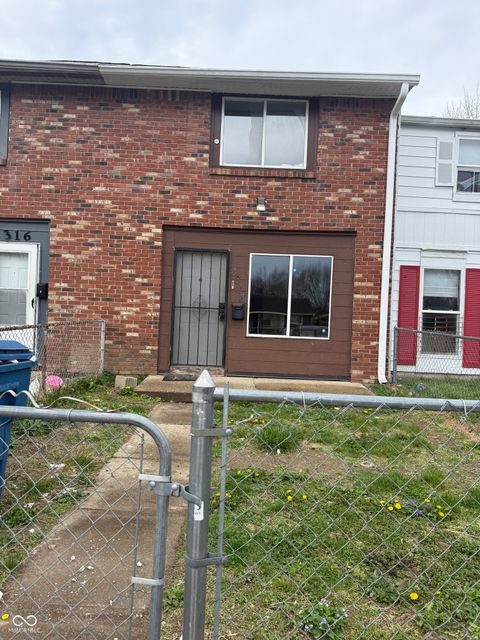 Photo of 8318 Meadowlark Drive, Indianapolis, IN 46226 (MLS # 22091839)