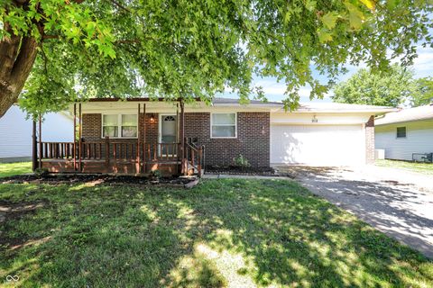 Photo of 912 W 6th Street, Greenfield, IN 46140 (MLS # 22064866)