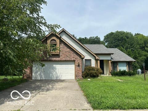 Photo of 7420 Bramblewood Lane, Indianapolis, IN 46254 (MLS # 22122195)