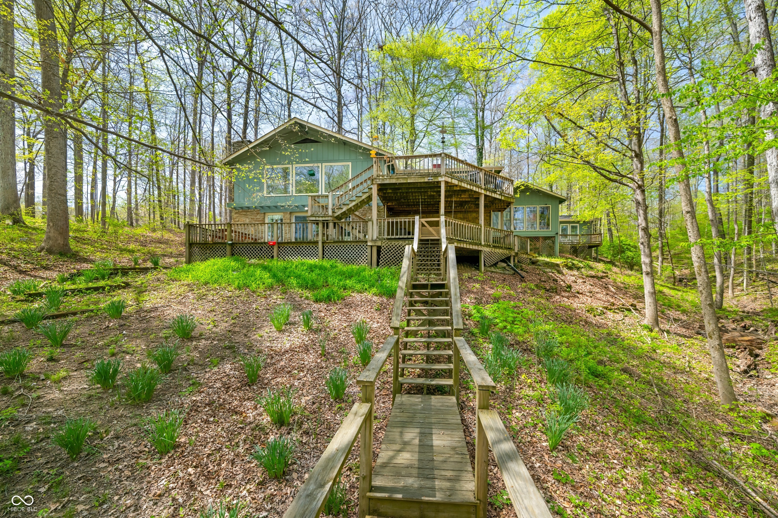 8277 N Lasalle Road
