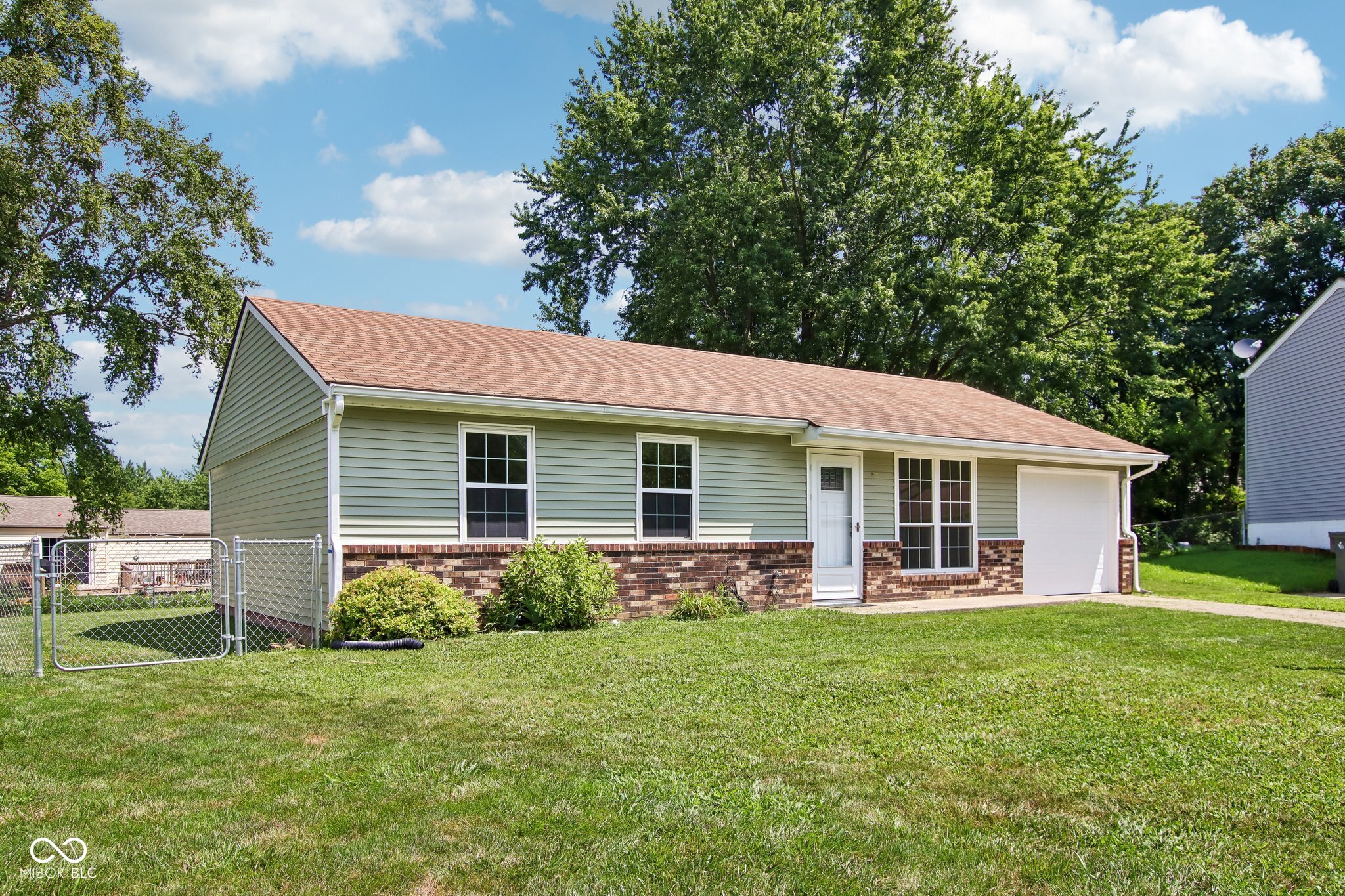 Photo 1 of 31 — 5434 Durango Court, Indianapolis, IN 46237