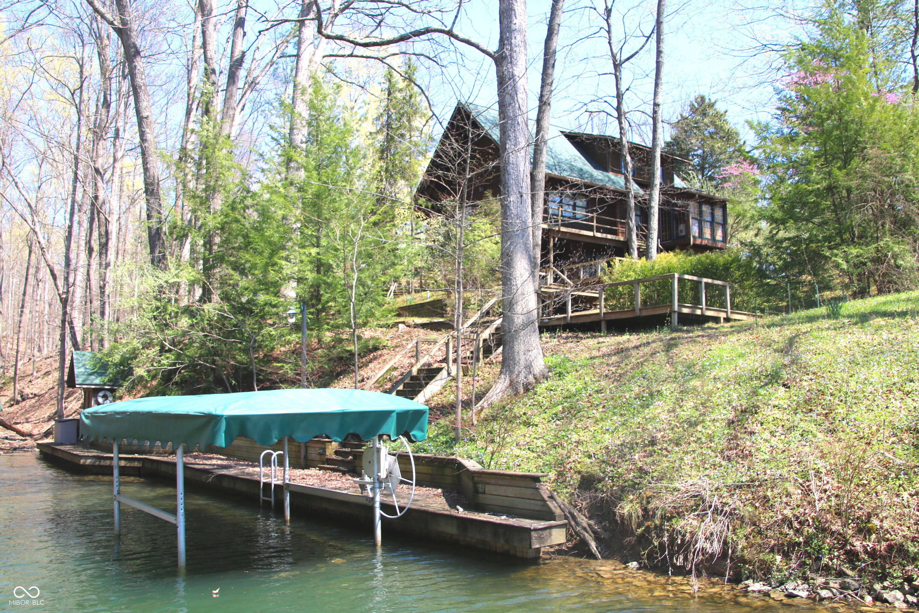 6486 Coyote Drive