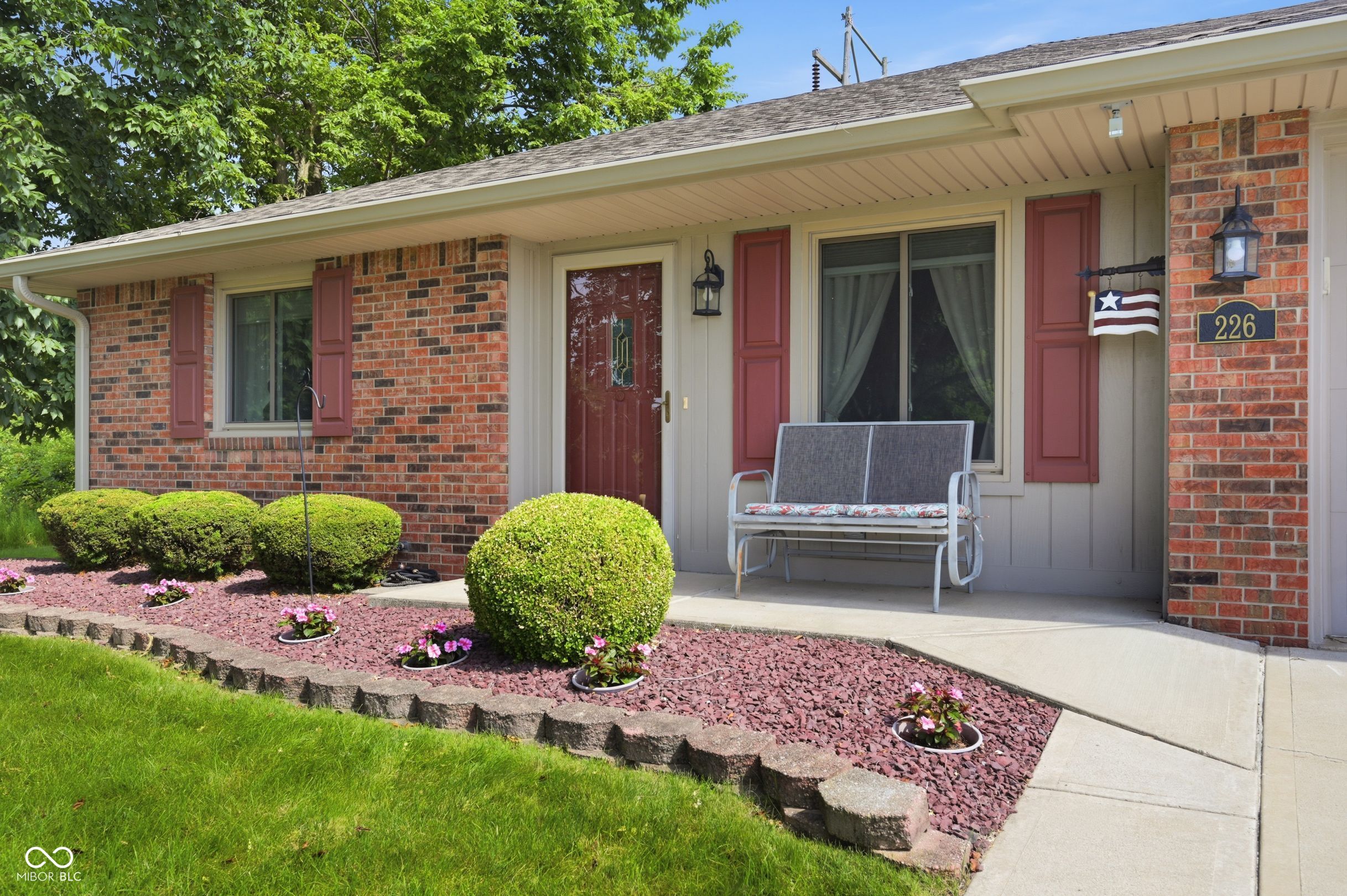 226 Saratoga Way