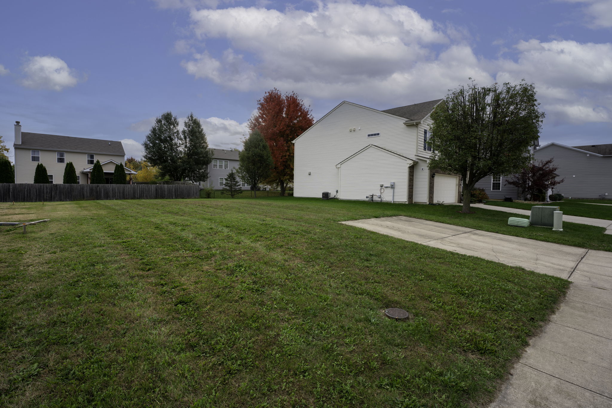 View Indianapolis, IN 46237 property