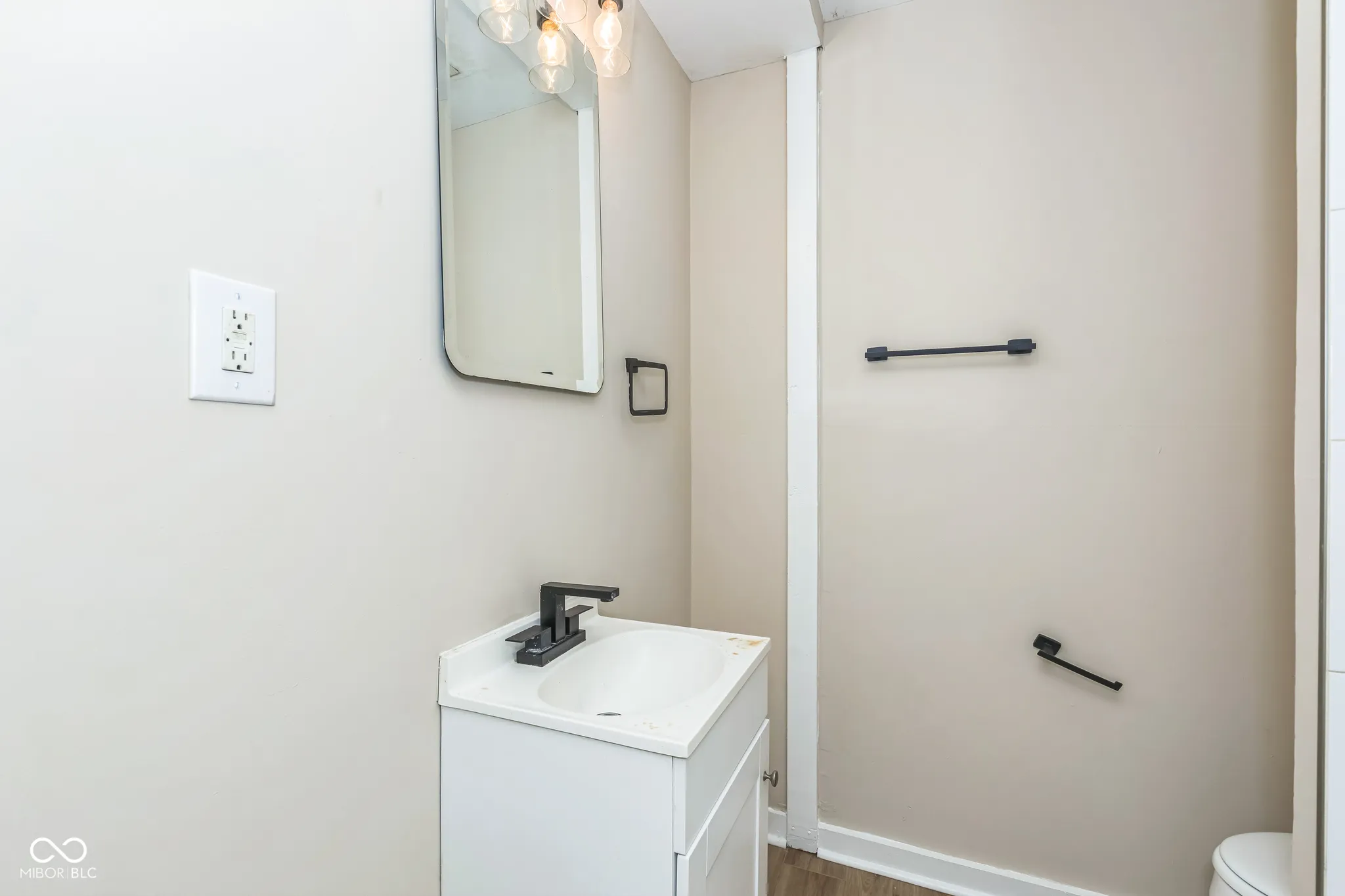 Indianapolis, Indiana 46218, United States, 4 Bedrooms Bedrooms, ,2 BathroomsBathrooms,Residential,Active,152326