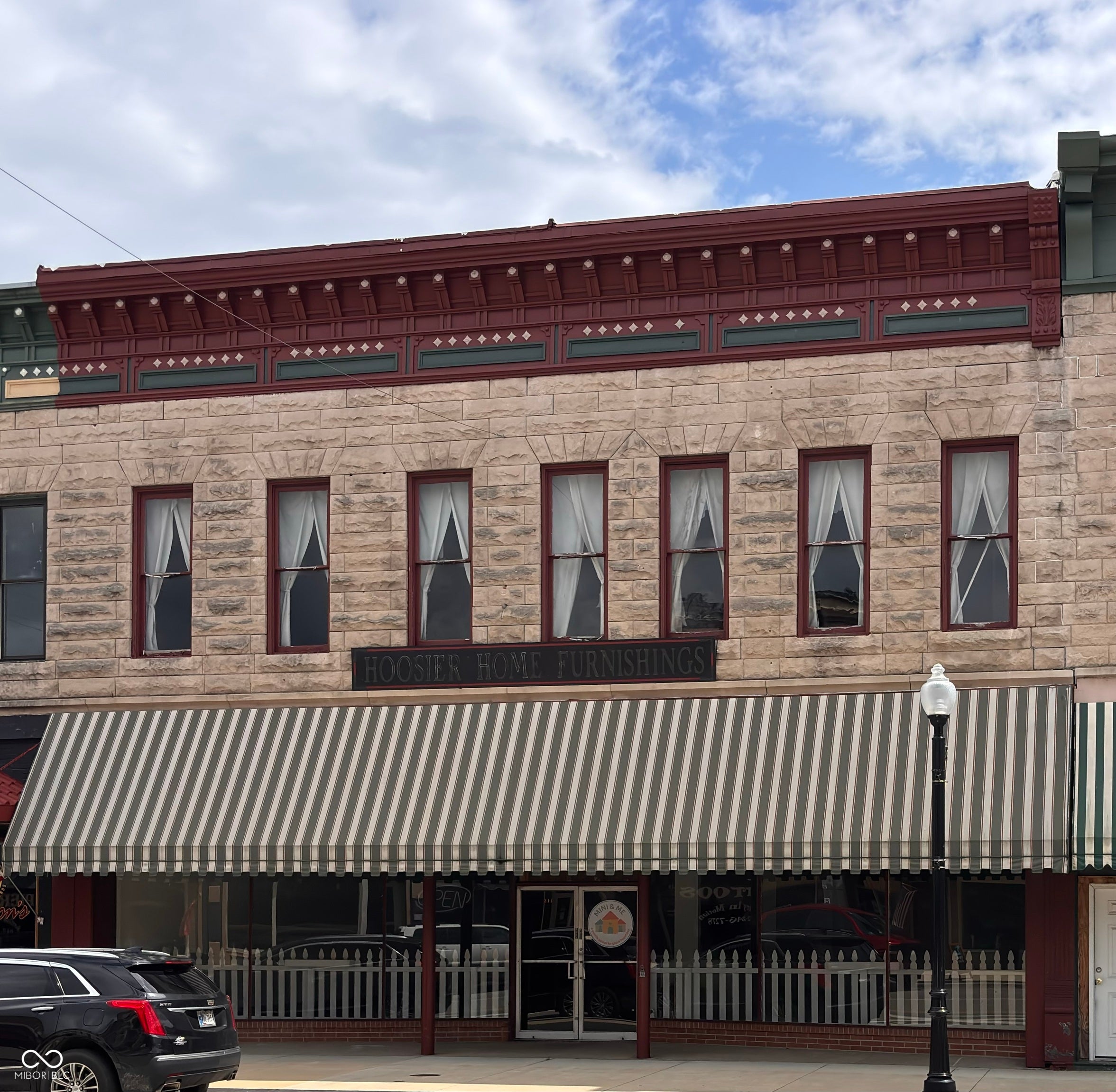 209 E Walnut Street