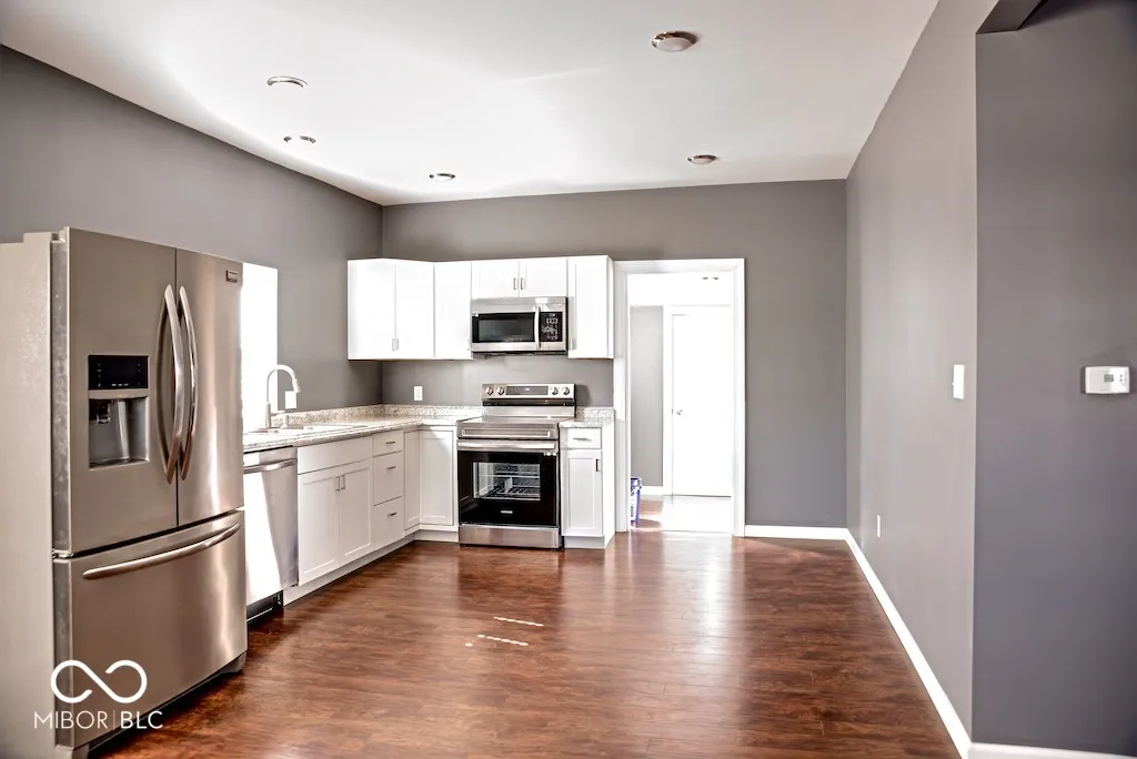 Columbus, Indiana 47201, United States, 2 Bedrooms Bedrooms, ,2 BathroomsBathrooms,Residential,Active,37043