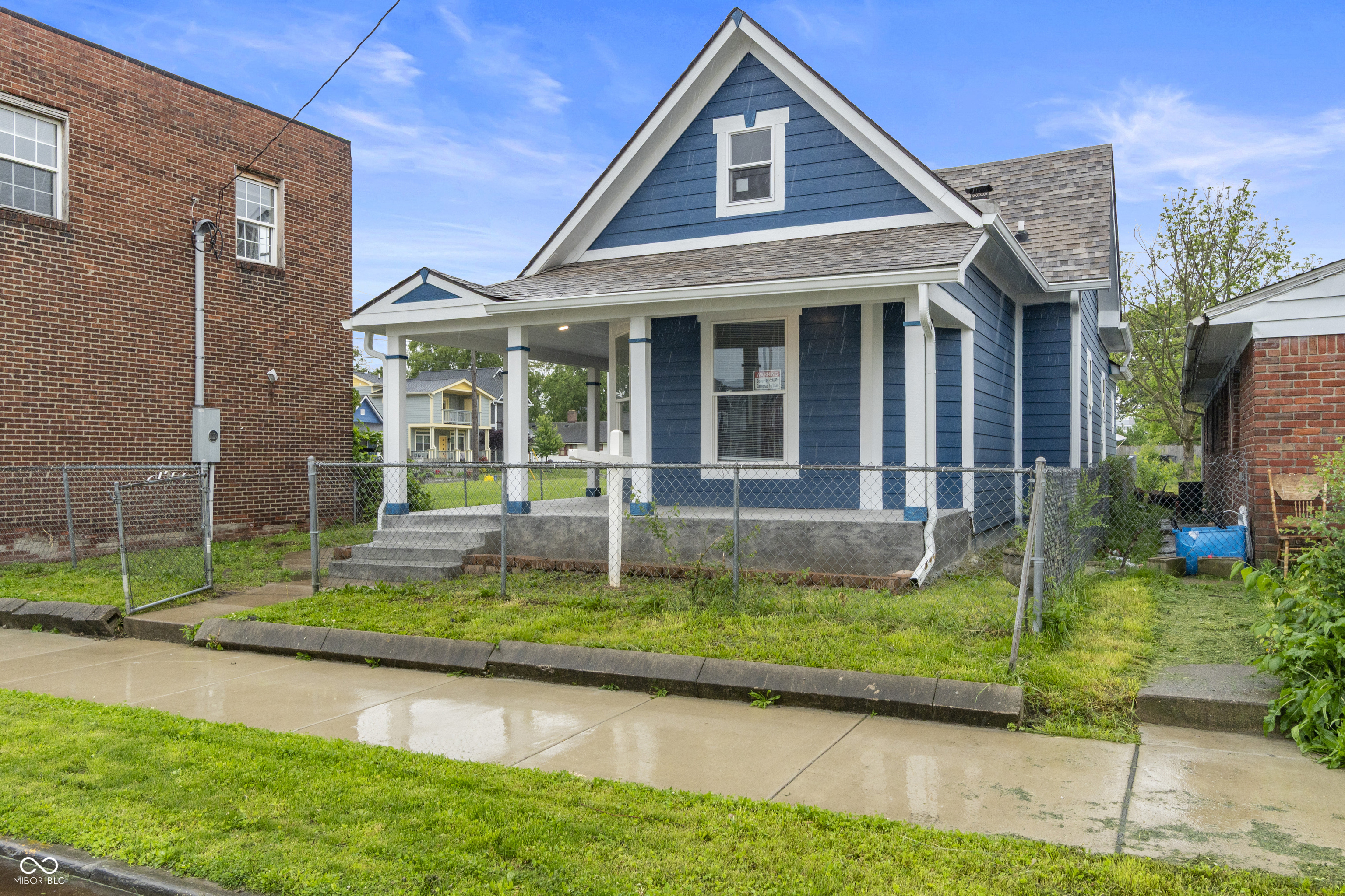 1107 W 18th Street