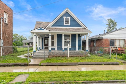 Photo of 1107 W 18th Street, Indianapolis, IN 46202 (MLS # 22102661)