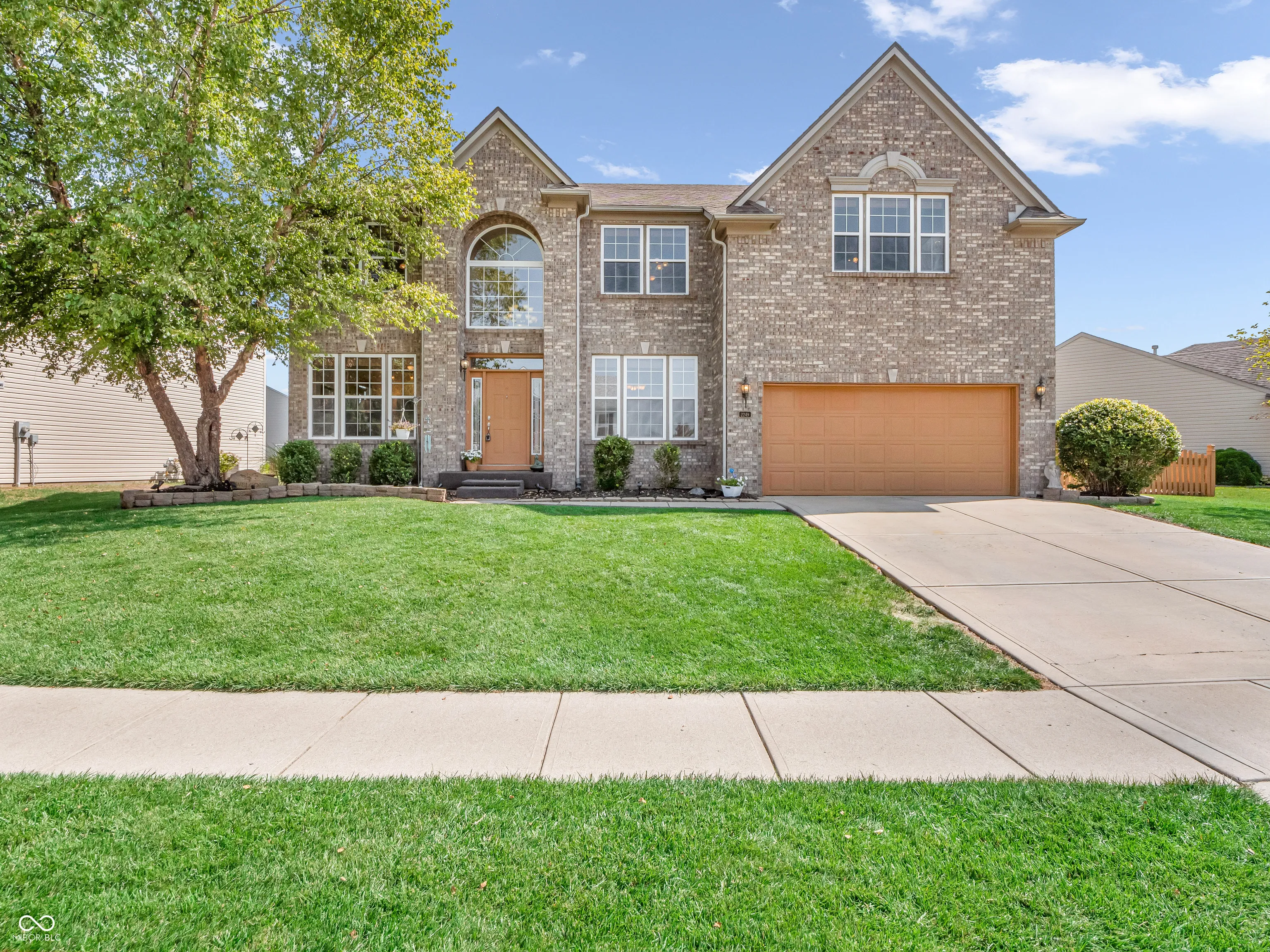 Greenwood, Indiana 46143, United States, 5 Bedrooms Bedrooms, ,4 BathroomsBathrooms,Residential,Pending,46652