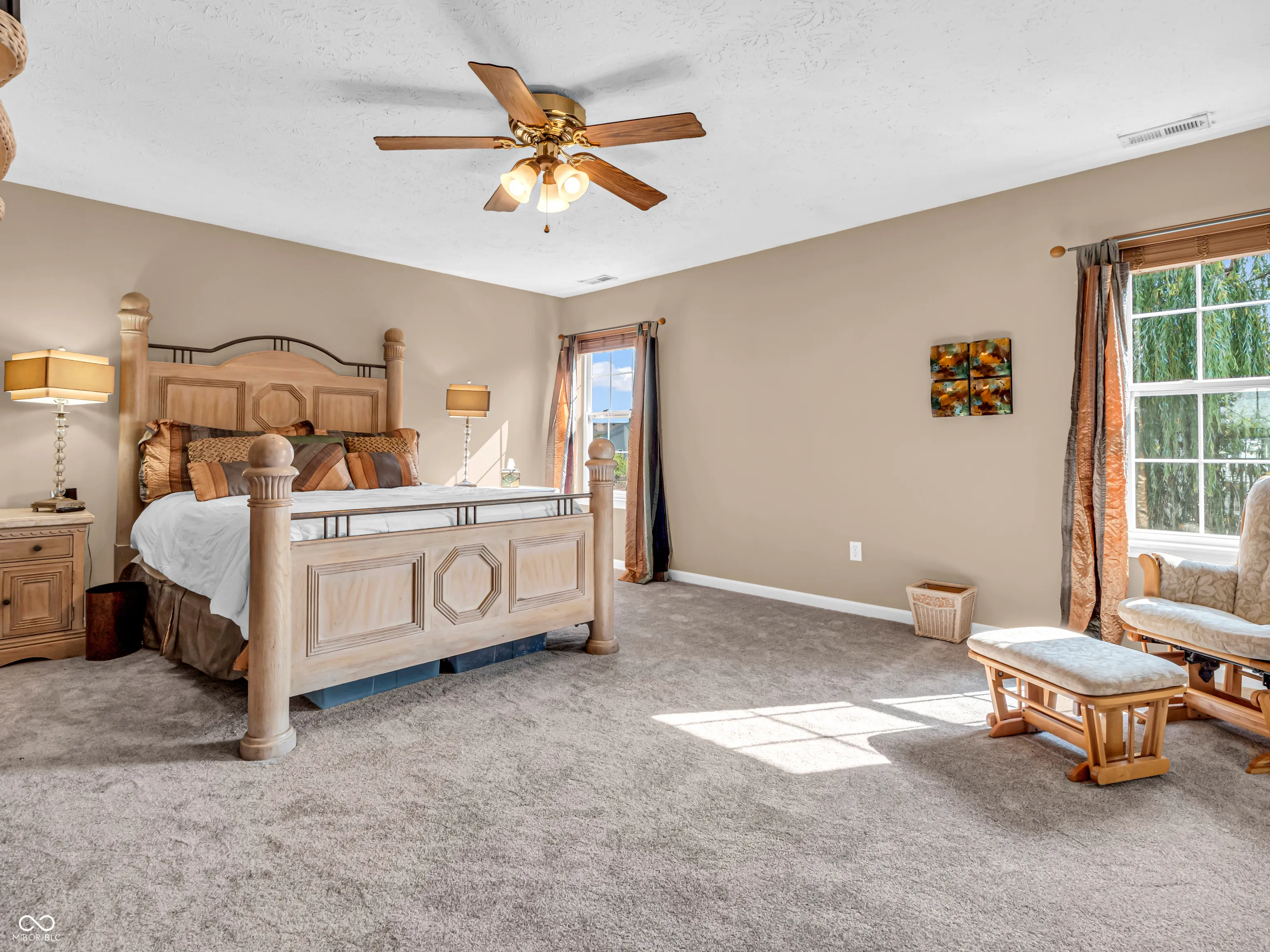 Greenwood, Indiana 46143, United States, 5 Bedrooms Bedrooms, ,4 BathroomsBathrooms,Residential,Pending,46652