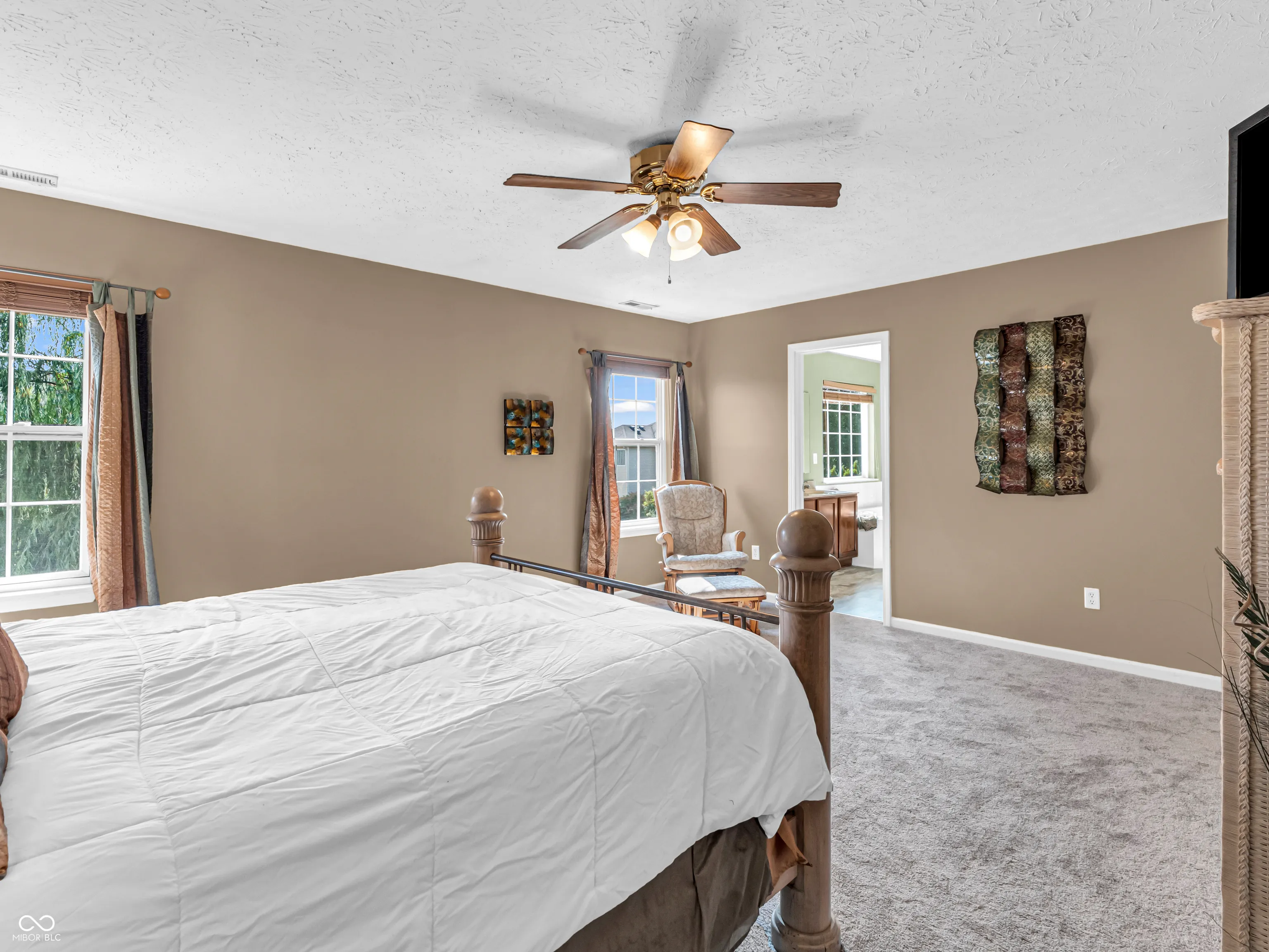 Greenwood, Indiana 46143, United States, 5 Bedrooms Bedrooms, ,4 BathroomsBathrooms,Residential,Pending,46652