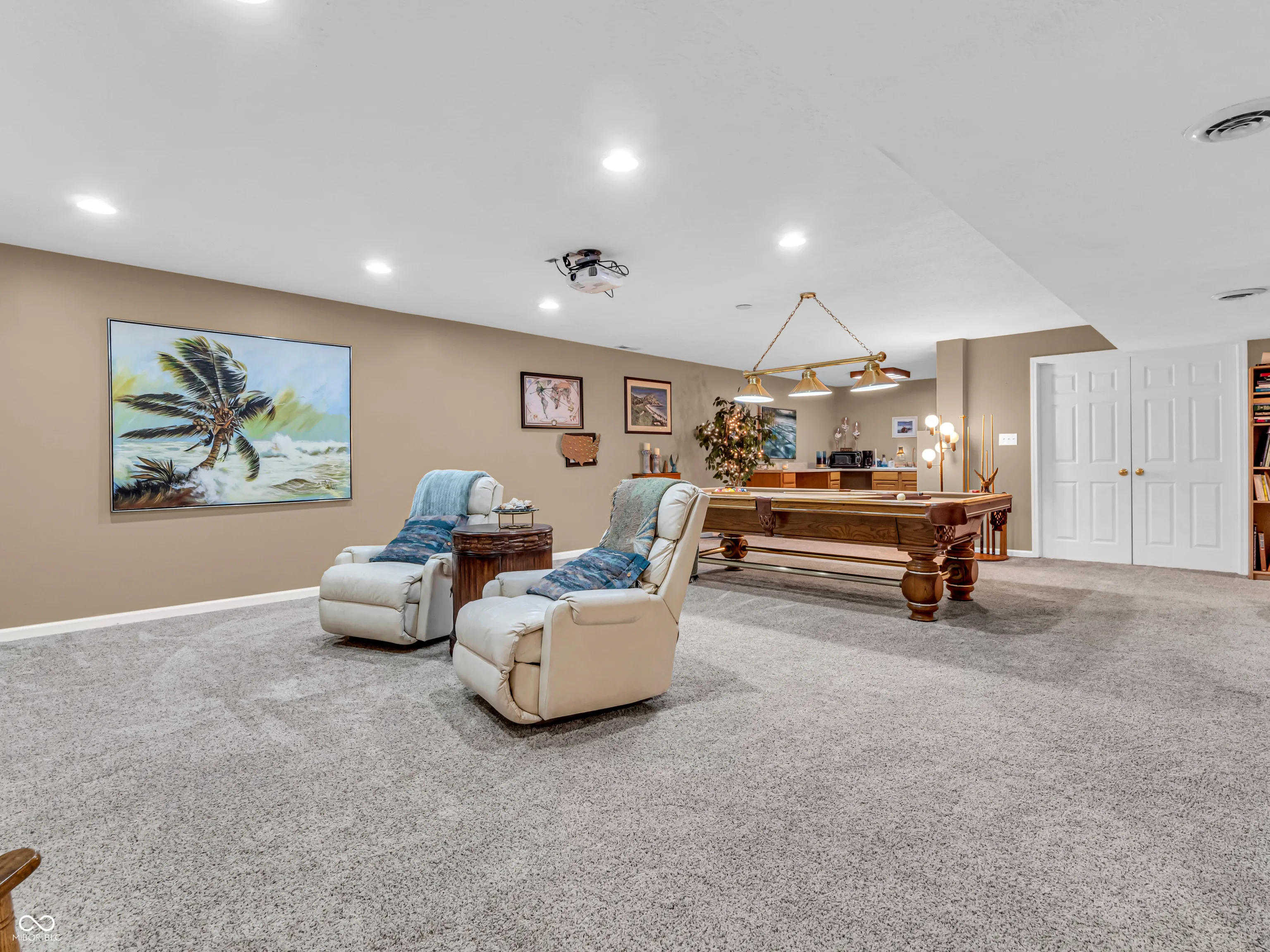 Greenwood, Indiana 46143, United States, 5 Bedrooms Bedrooms, ,4 BathroomsBathrooms,Residential,Pending,46652